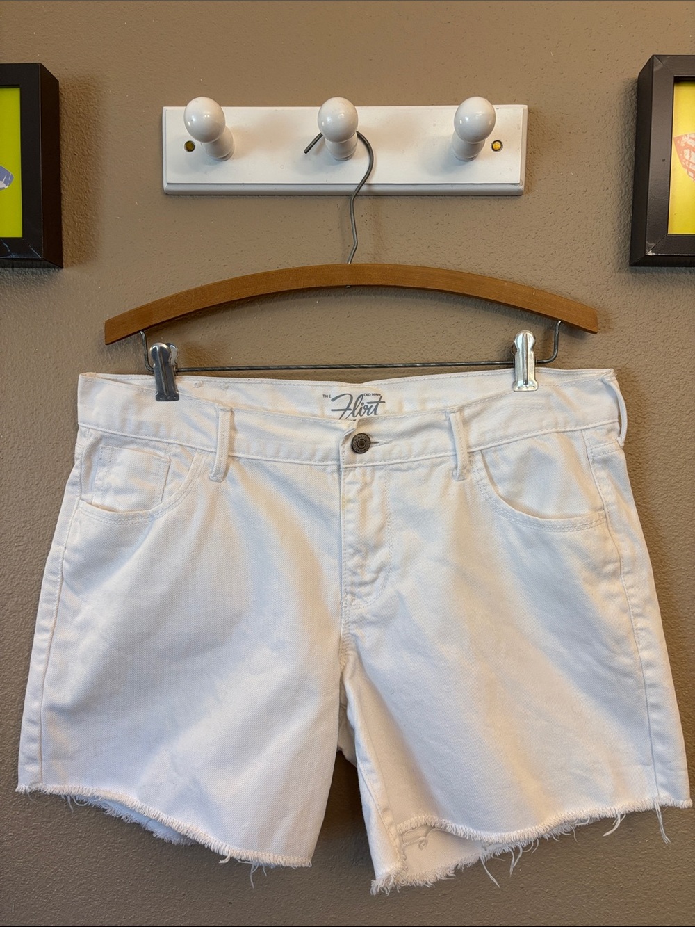 Old Navy The Flirt Size 10 White Frayed-Hem Women's Denim Shorts